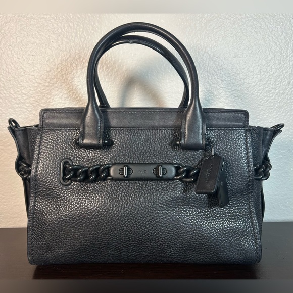 Authentic Coach Swagger 27 Matte Black Pebbled Leather Satchel Handbag Purse - Picture 1 of 14